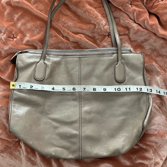 Hobo Leather Shoulder Bag Leather Classic Neutral Chic Everyday Preppy Style - Picture 10 of 11